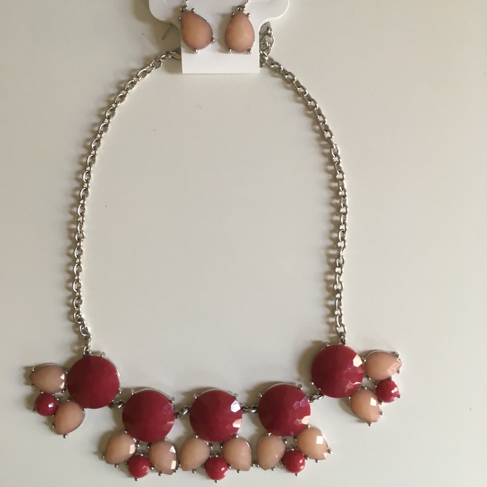 NWT Statement Necklace & Earring Set